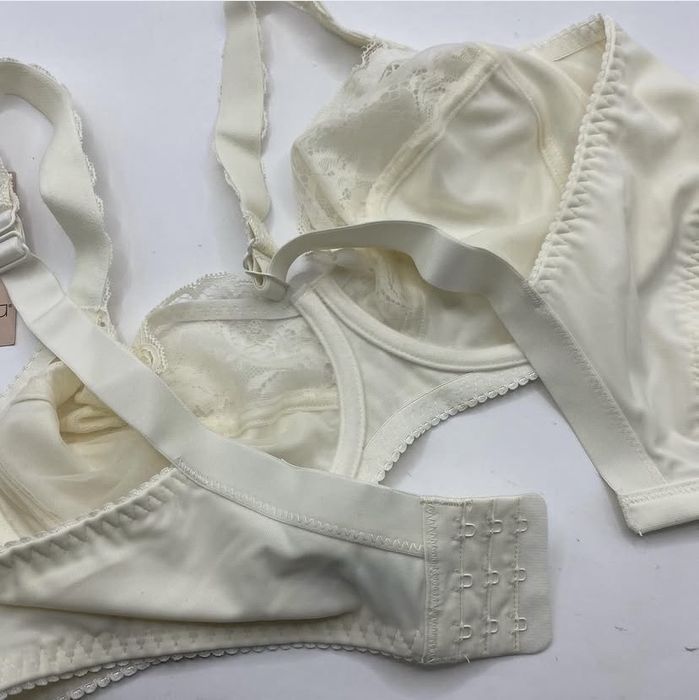 Бюстгальтер женский- р. 95D