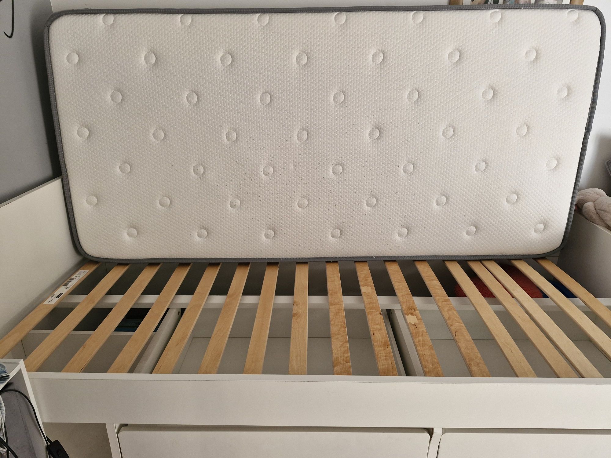 Cama solteiro c/ colchão e estrado