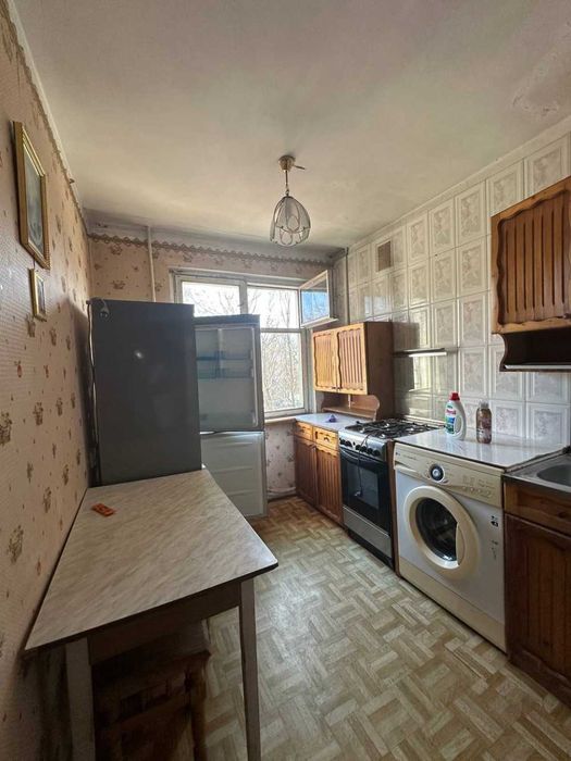 Продам 2 к. квартиру в отличном состоянии рядом с парком Горького