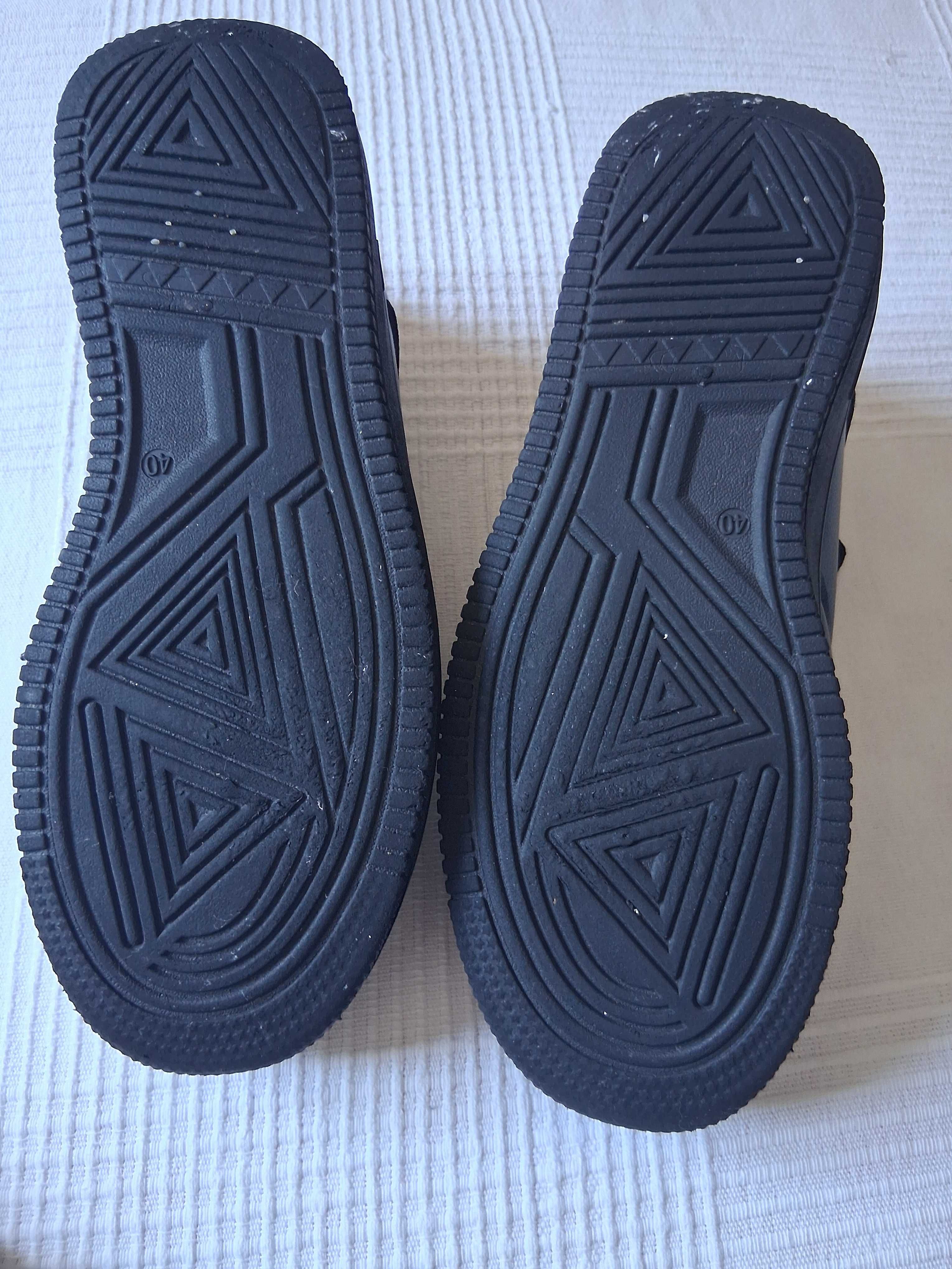 Sapatos pretos de cordões, Primark, Tam 40 (Portes incluídos)