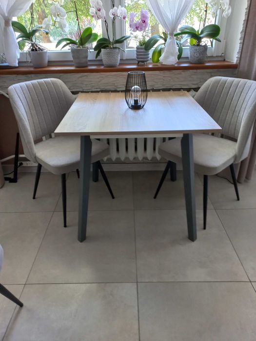 Stół 80x80 stan bardzo dobry