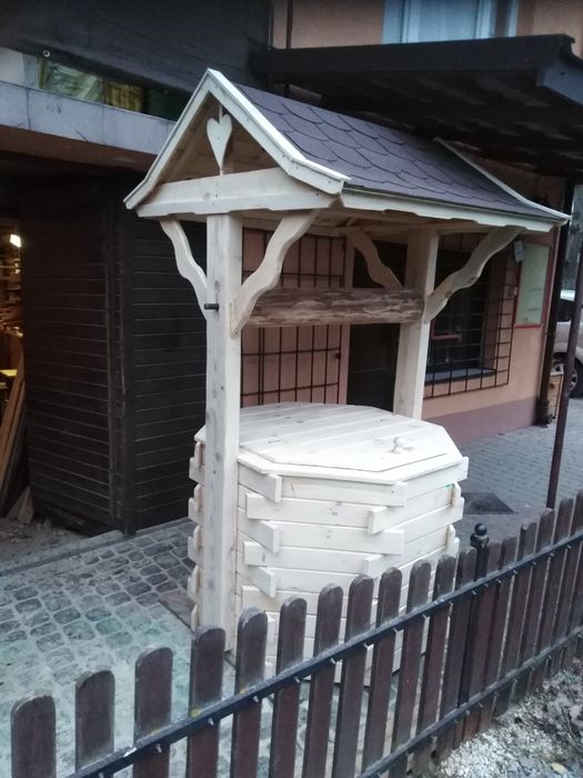 Studnia ogrodowa z drewna nakładana na beton 125 cm