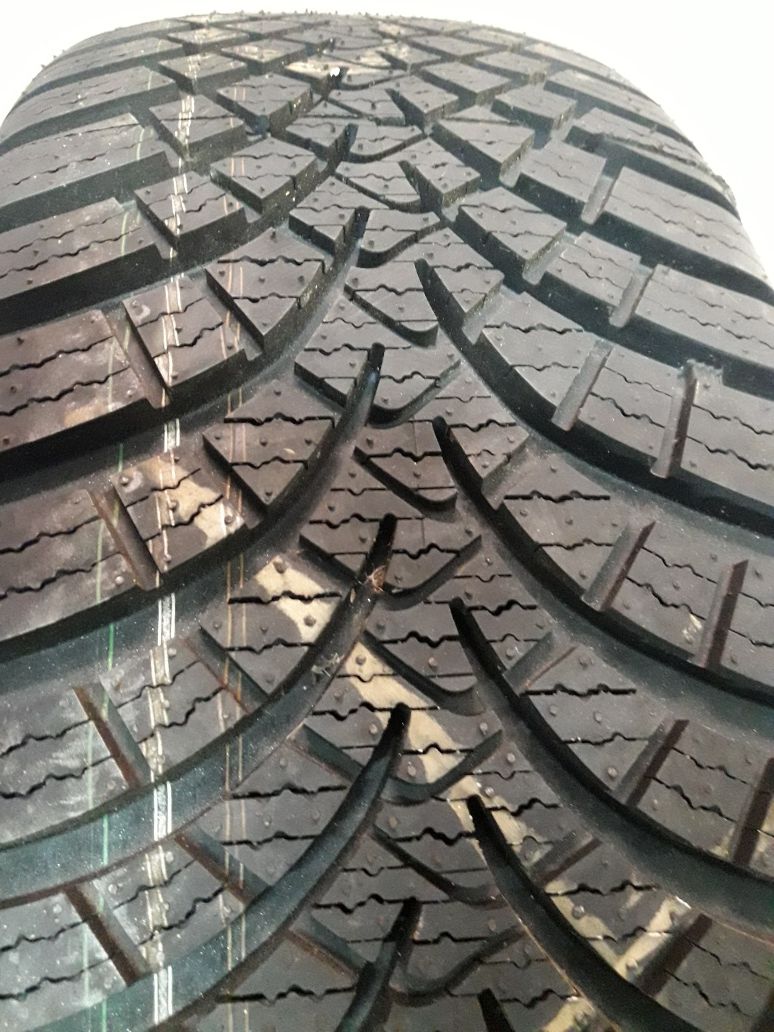 PNEUMAT 205/60R16 [87/16Z] , pojedyńcza opona zimowa.