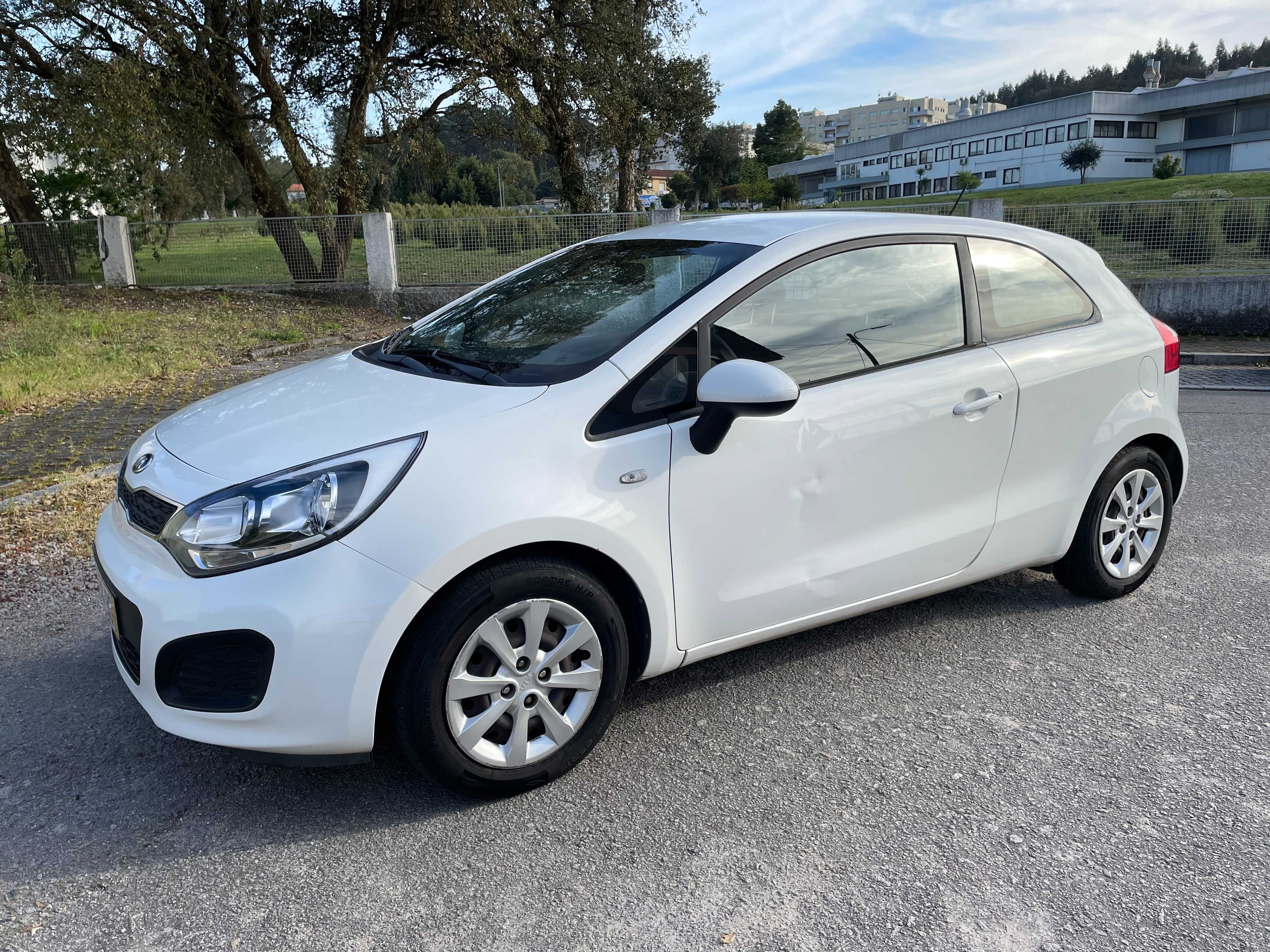 Kia Rio 1.1 CRDi Van - Revisão - Economico - Aceito Retoma