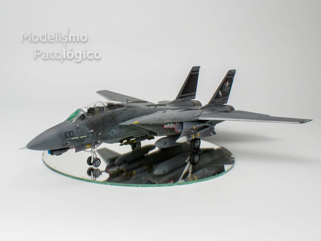 Grumman F14D Tomcat model sklejony 1/72