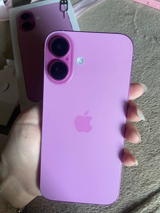 iPhone 16 128ГБ рожевий з магазину чек гарантія захисне 3д скло чохол
