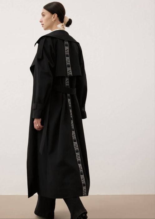 Czarny damski płaszcz oversize z lampasami RACHELLA ROZM. 38