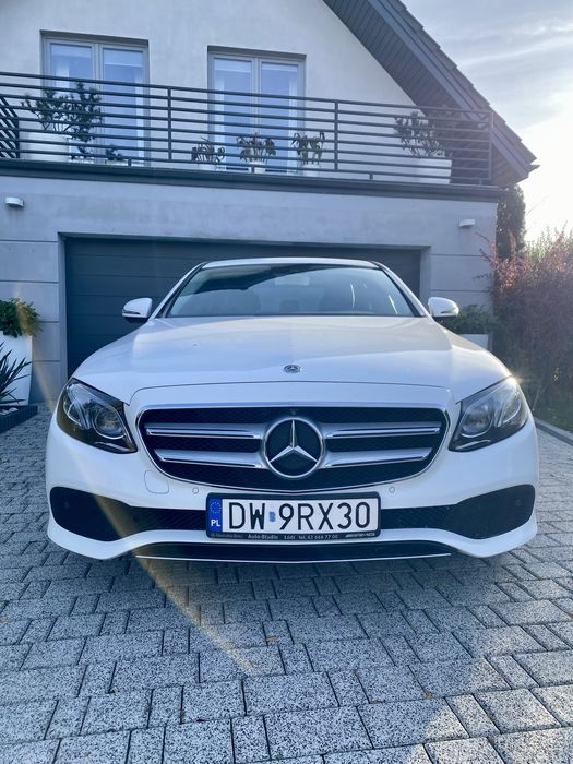 Mercedes- Benz E- klasa 220 d. Salon Polska Multibeam LEd