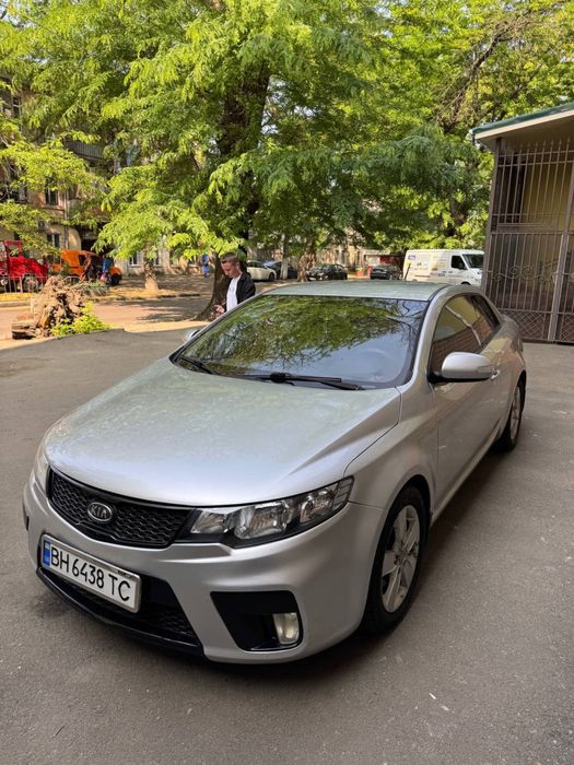 Продам kia koup 2010