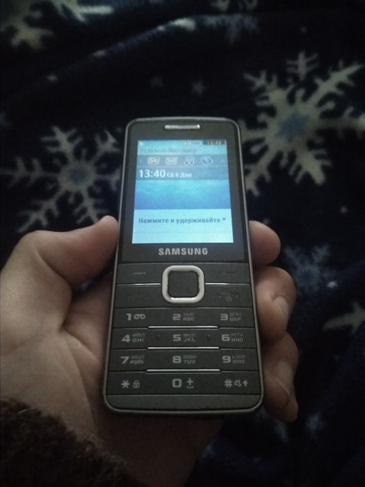 Продам срочно телефон Samsung GT-S5610