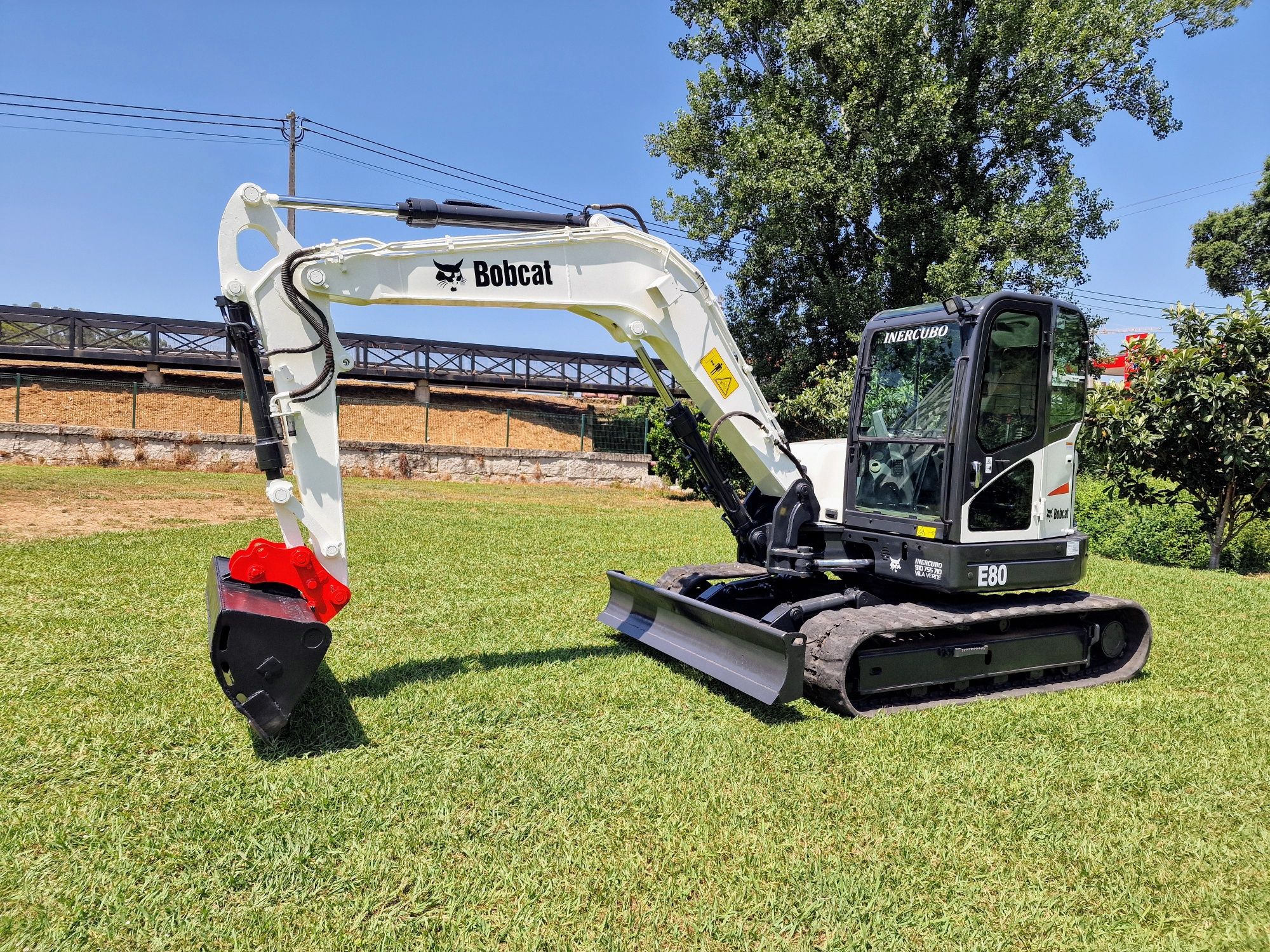 Mini escavadora bobcat 8 tn