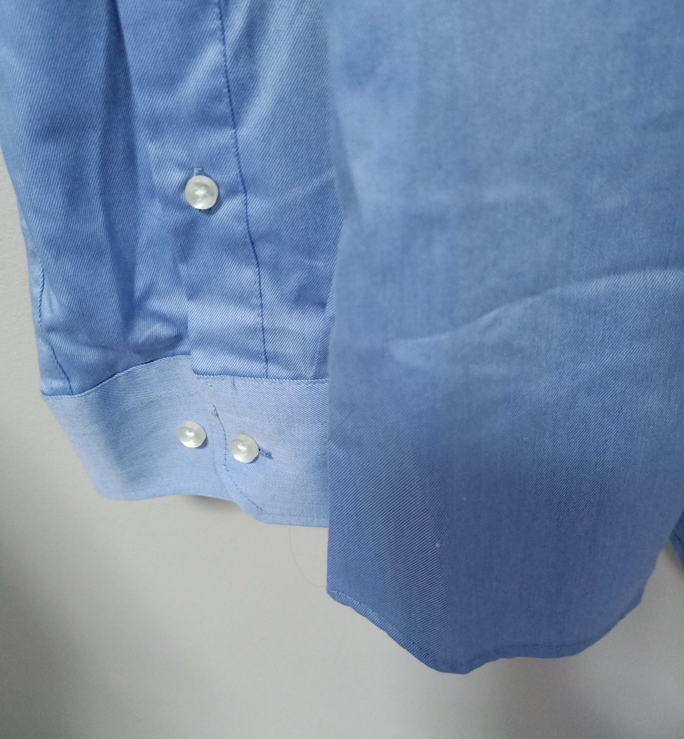 Nowa, niebieskia koszula męska na guziki, do garnituru czy jeansów 41