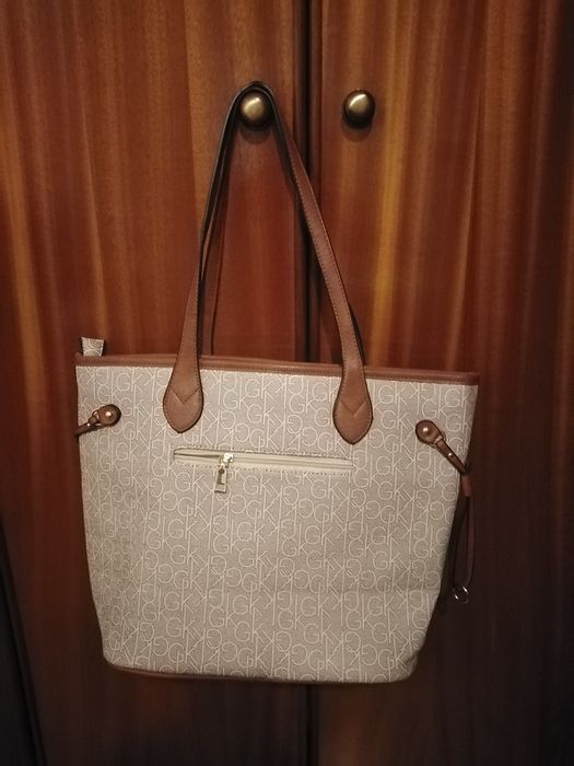 Mala com estampado cinzento