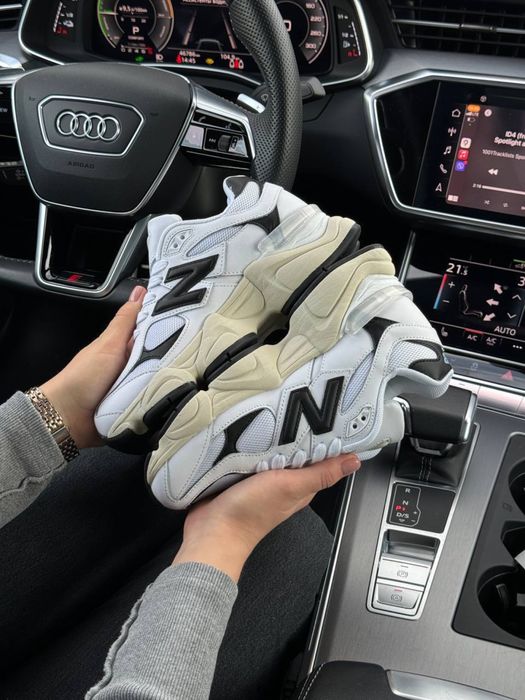 Жіночі кросівки N*w B*lance 9060