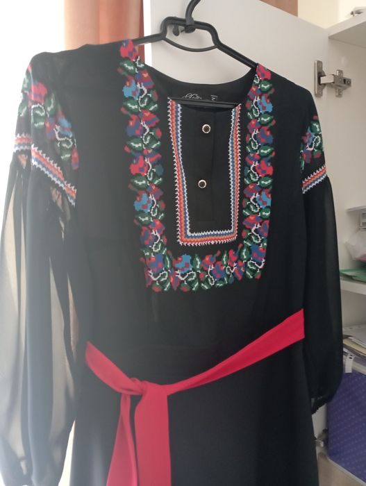 Продам вишите плаття