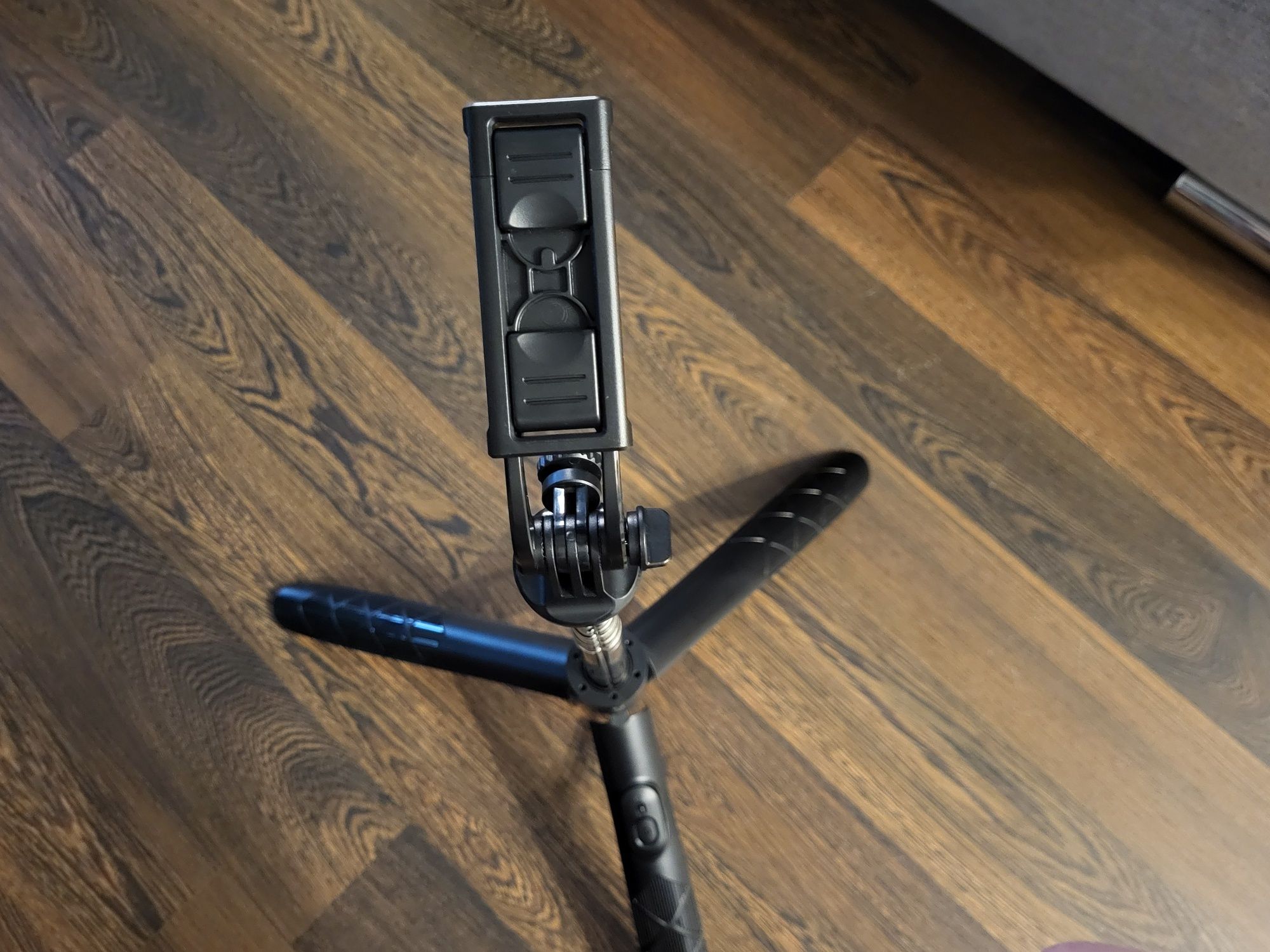 Selfie Stick kijek SelfieShow z pilotem Q16SS rotacyjny czarny