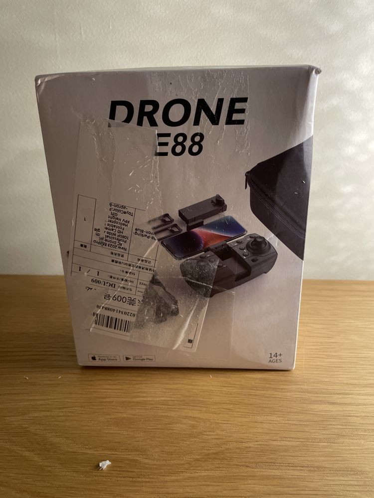 Drone com caixa Novo