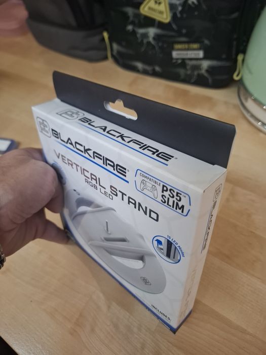 Suporte Vertical Blackfire RGB LED para PS5 - Branco (Novo)