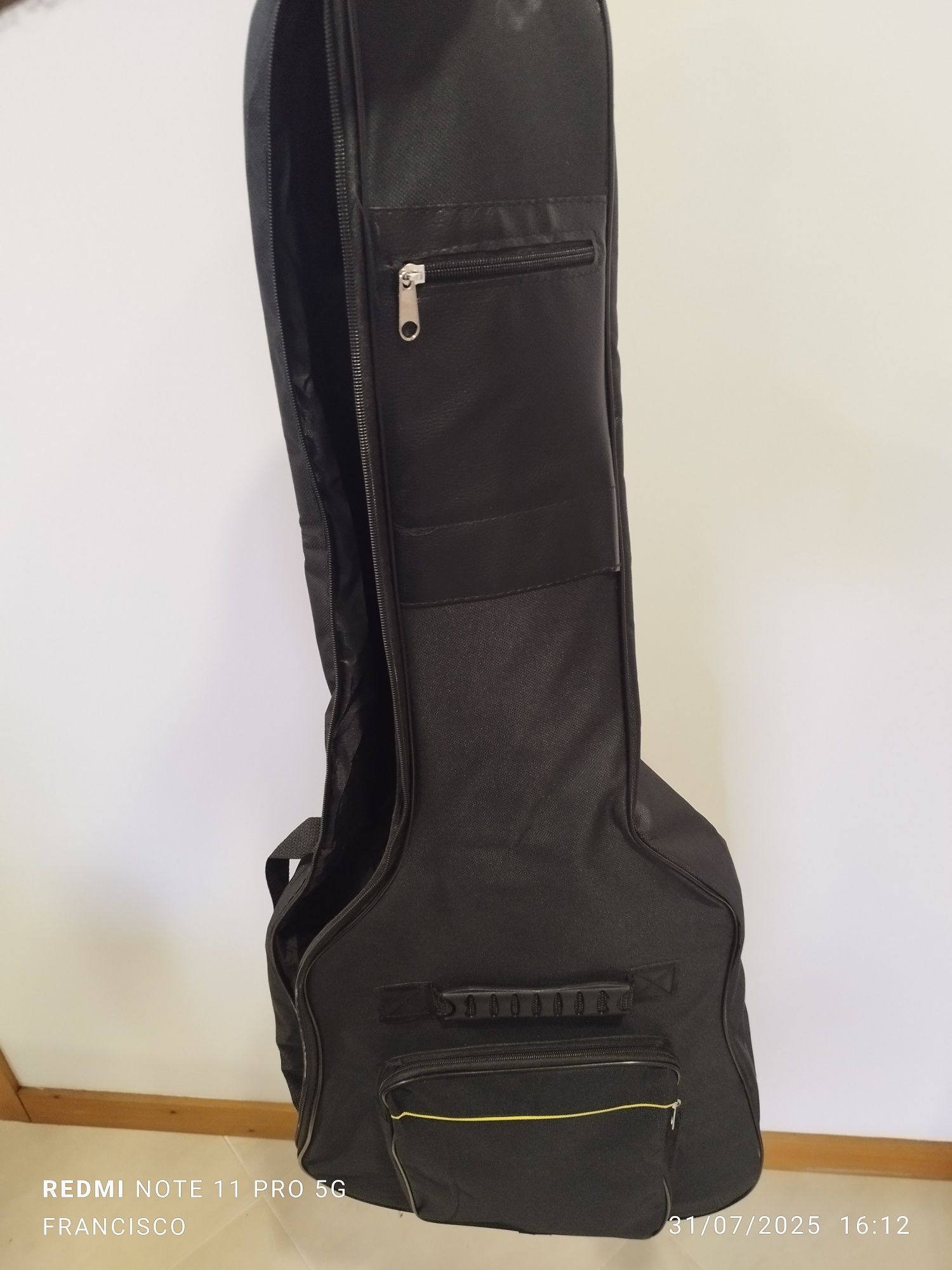 Guitarra fender semi acústica