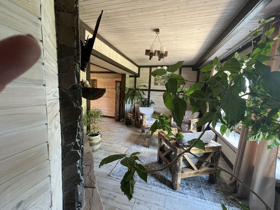 Продаж будинку, Ліщин