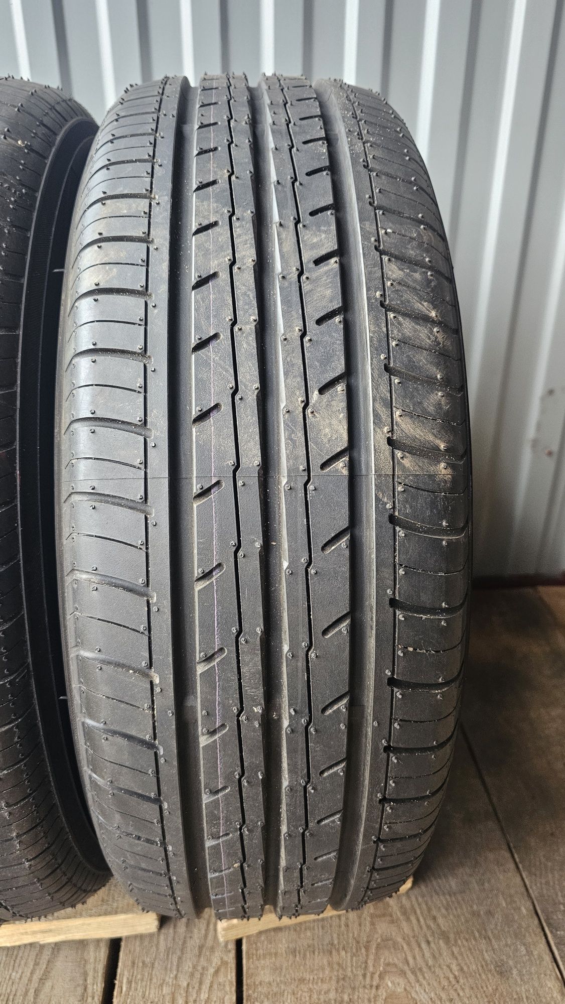 Yokohama BluEarth-Es es32 185/55r16 83V