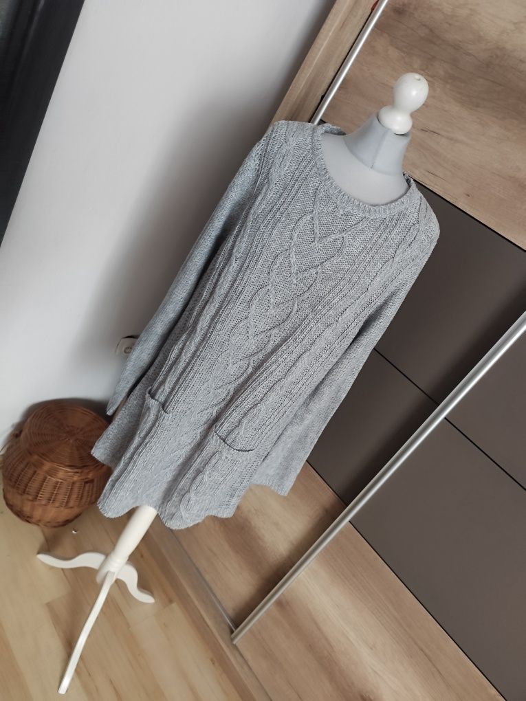 Szary długi sweter r 50