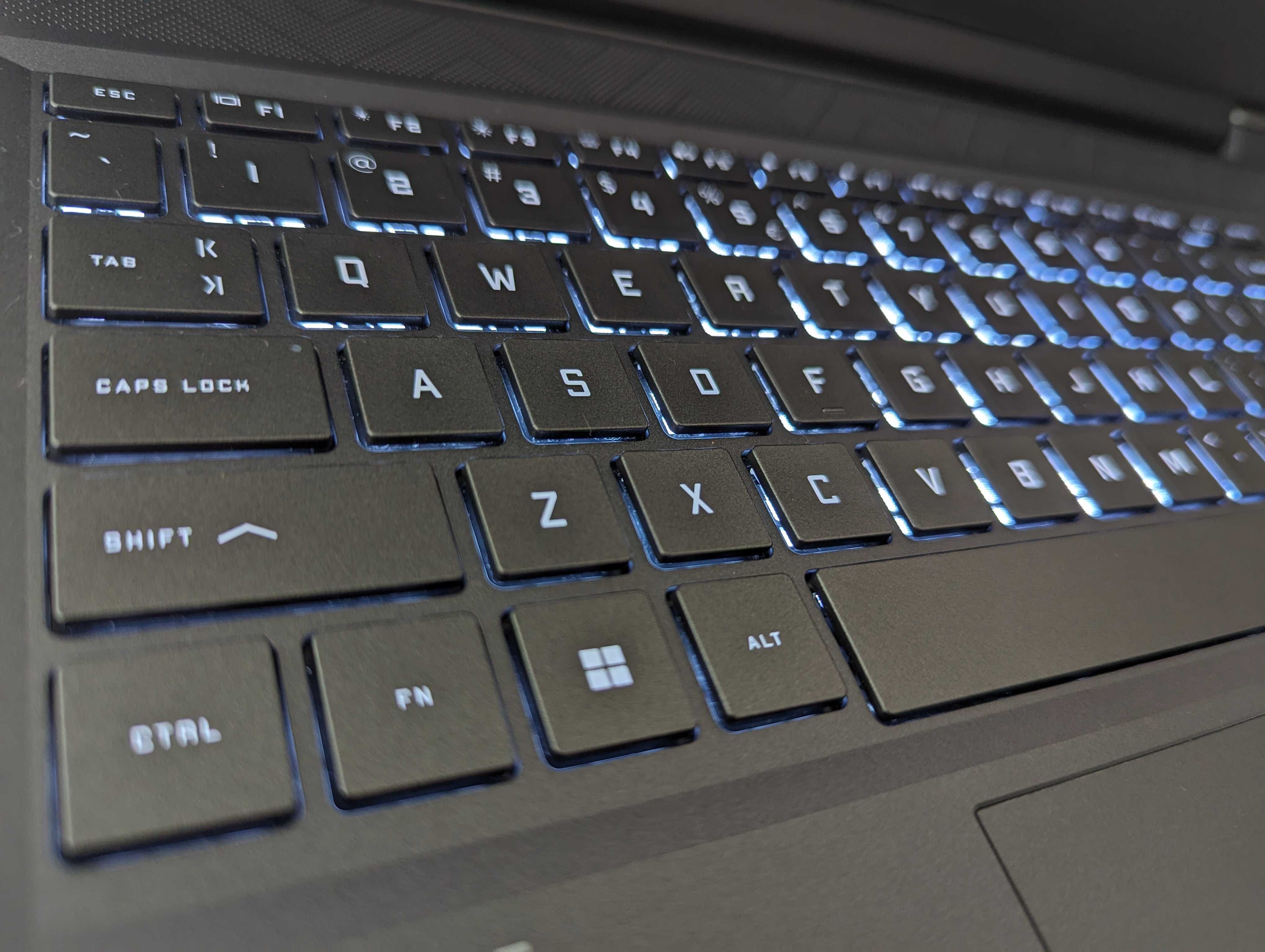 LAPTOP GAMINGOWY HP Victus 16 cali RTX 3060 i7-12700H 144hz