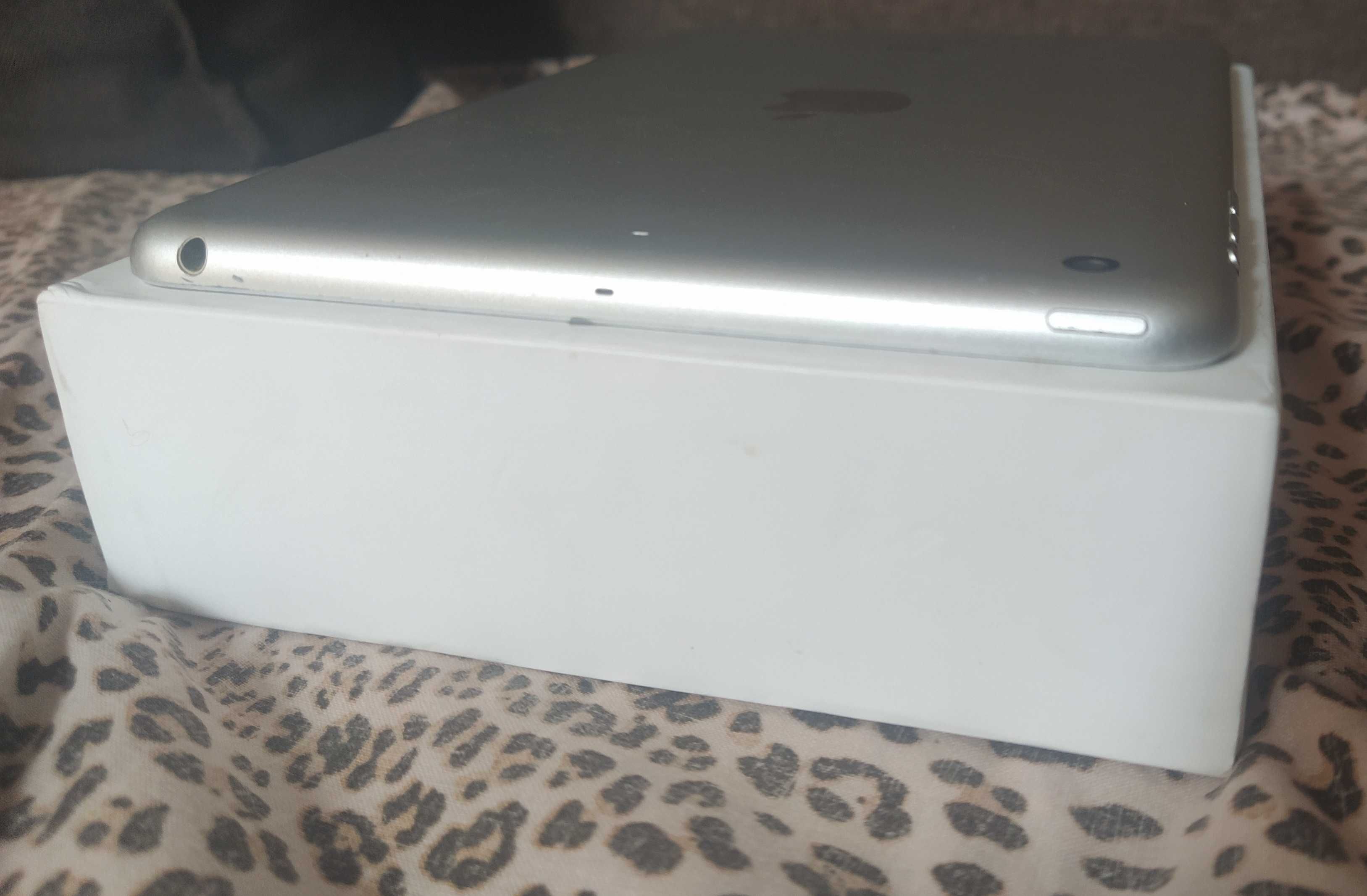 IPad mini 3 16GB Silver Wi-Fi Обмін