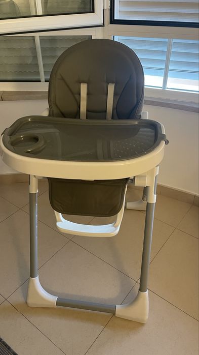 Cadeira Zippy C/ Tabuleiro