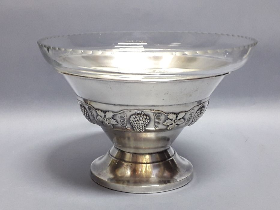 Posrebrzana patera na owoce, plater i szkło, pocz. XX w.