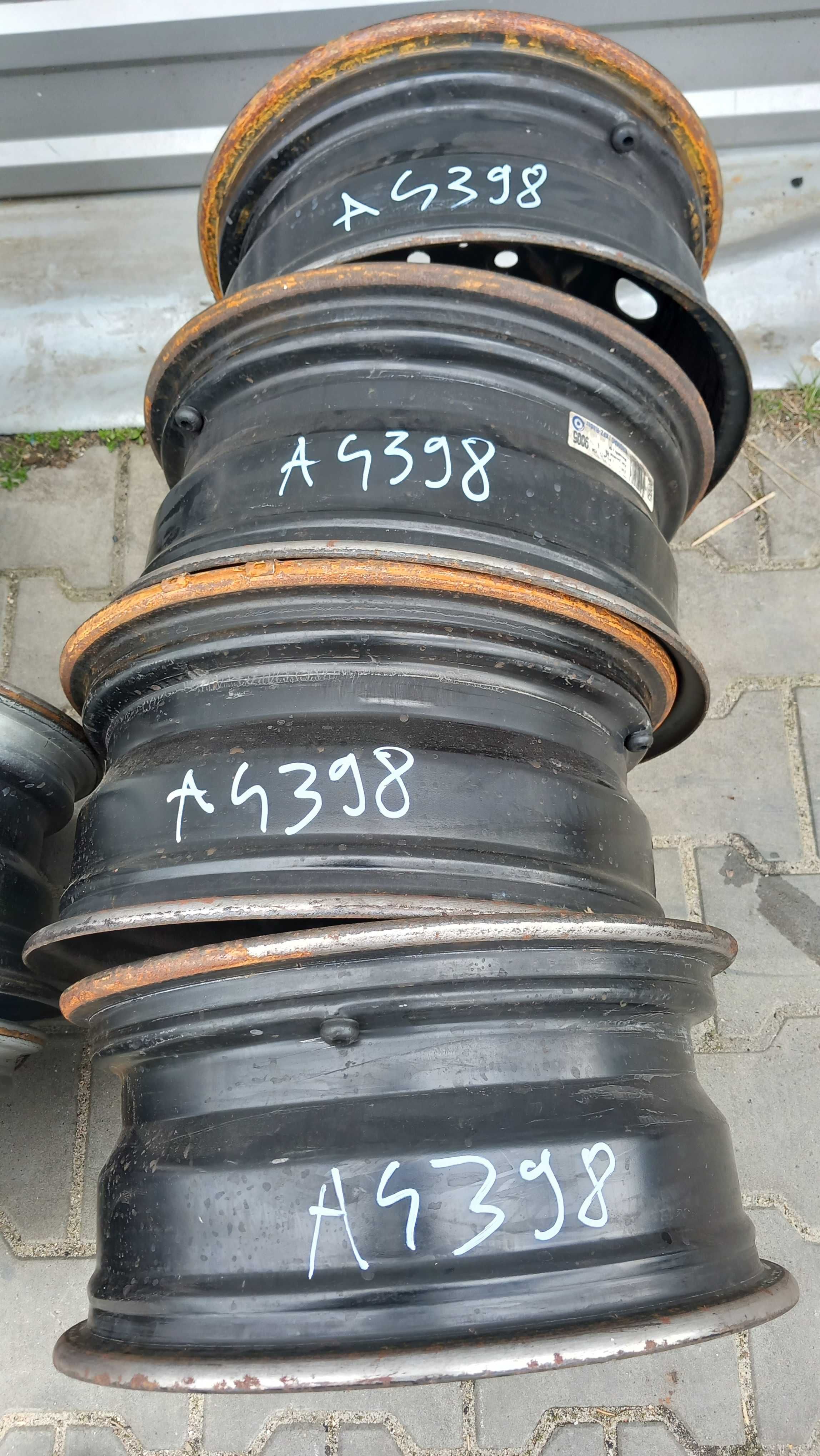 Felga Stalowa 6,5jx15 ET37 5x112 (A4398)