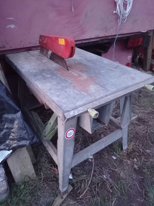 Piła tarczowa stołowa cyrkularka budowlana