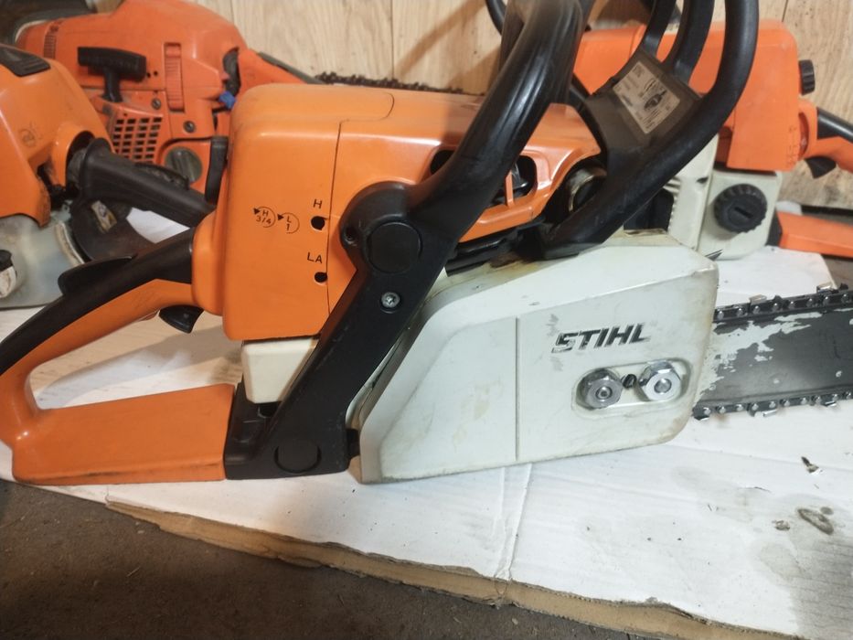 Piła spalinowa Stihl w dobrym stanie, widoczna na zdjęciach