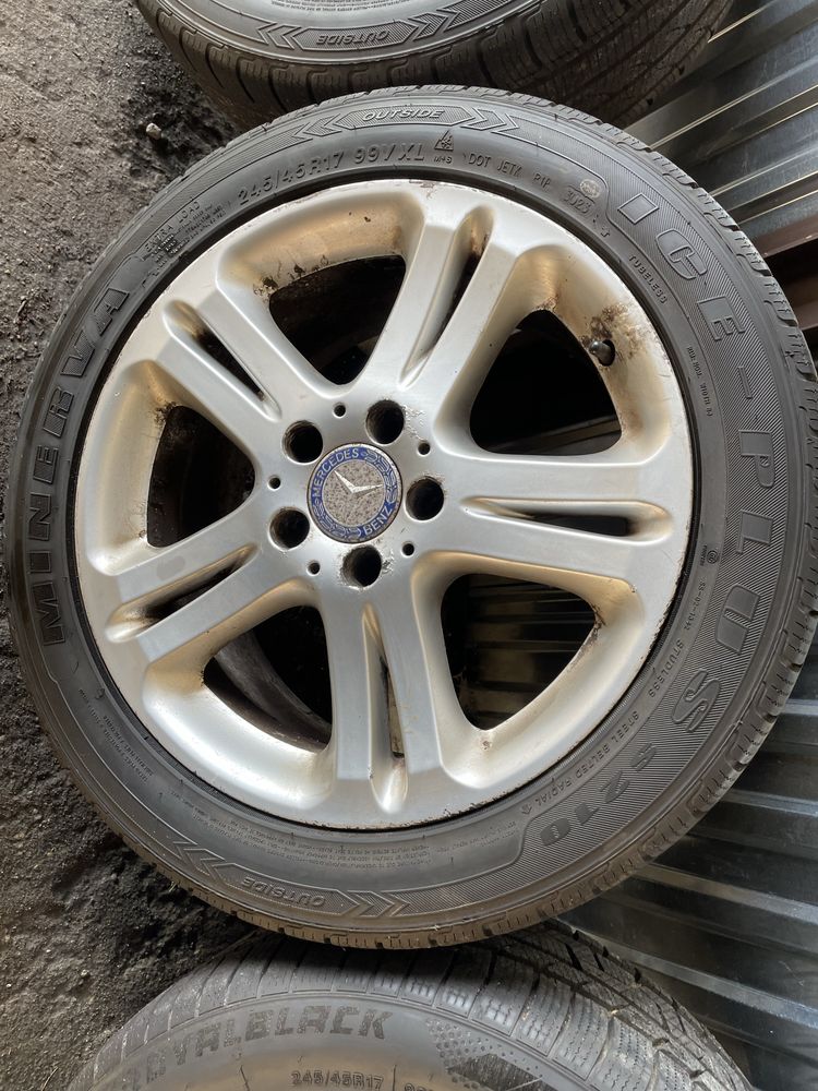 Felgi z oponami zimowymi Mercedes 245/45 R17 Opony jak nowe OKAZJA!