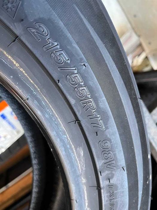 215/55R17 Trazano cztery nowe opony całoroczne