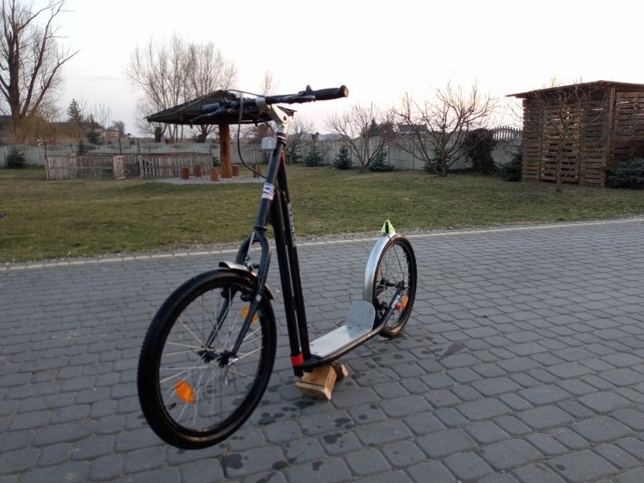 Hulajnoga na pompowanych kołach