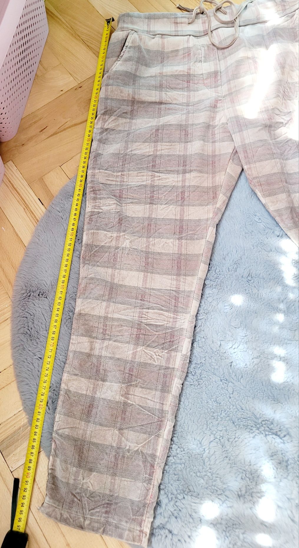 Spodnie na gumce z lampasem Unisono rozmiar L (pasują na XL)