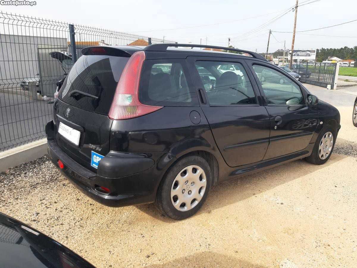 Voiture en bon état, avec un crédit possible