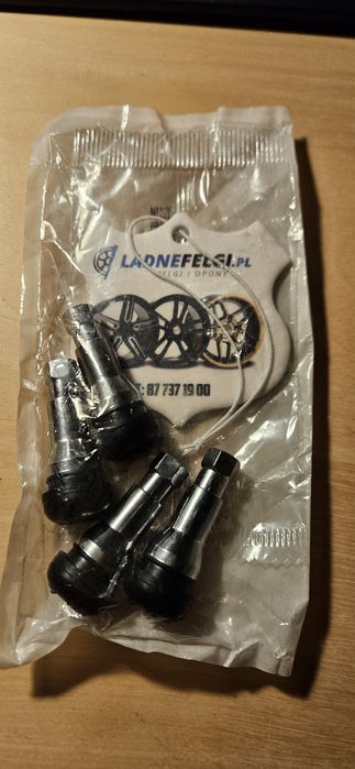 Wentyle samochodowe do felg aluminiowych