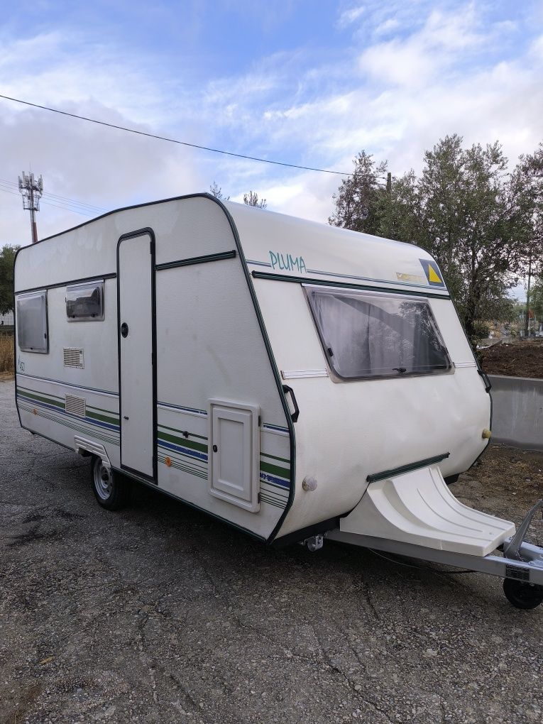 Caravana Pluma 450