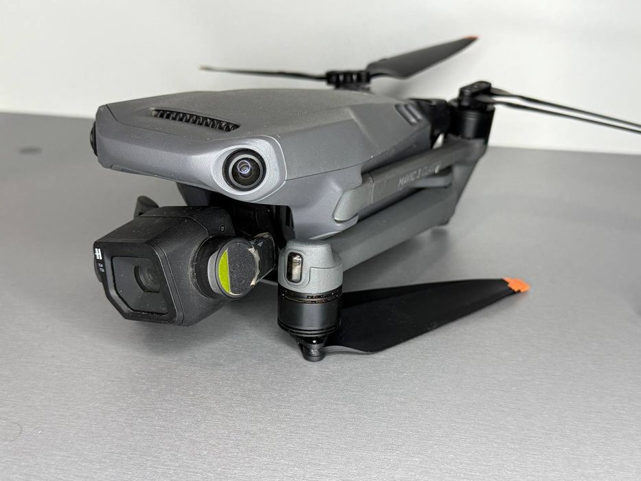 DJI Mavic 3 Classic – професійний дрон для зйомки