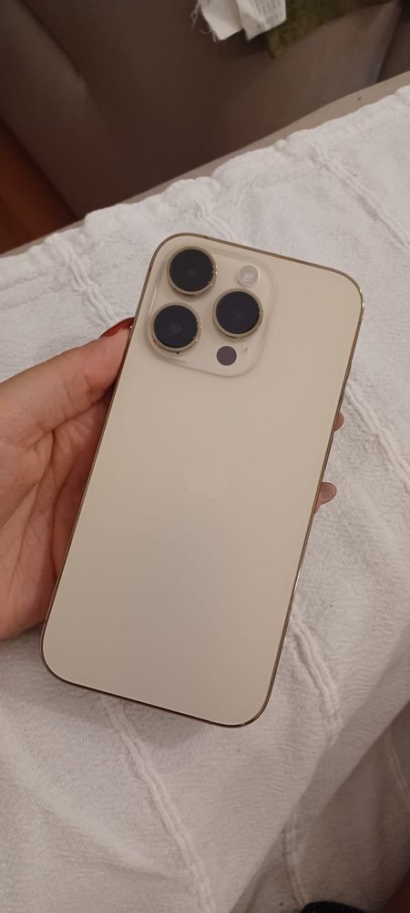 Iphone 14 pro dourado