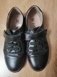 Продам дитячі шкіряні туфлі-кросівки 34розмір
