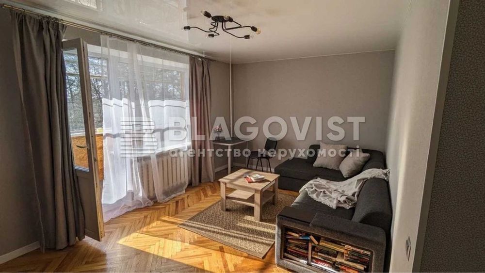 Продаж 2 кімнатної квартири Оболонь,вул.Лісна 60а