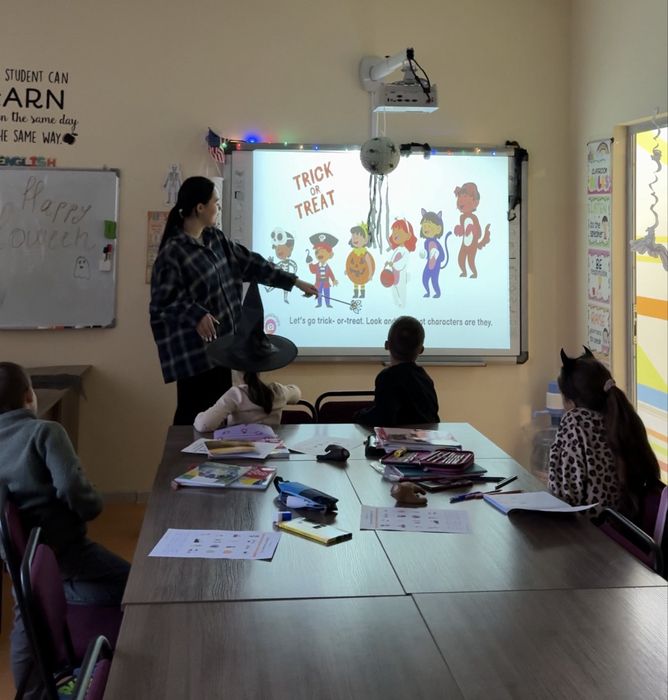 Викладач | Репетитор Англіської мови