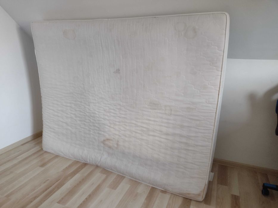 oddam za darmo materac 160x200