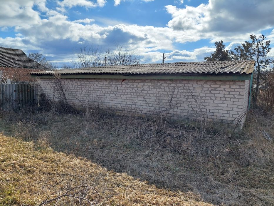 Під розбірку магазин.