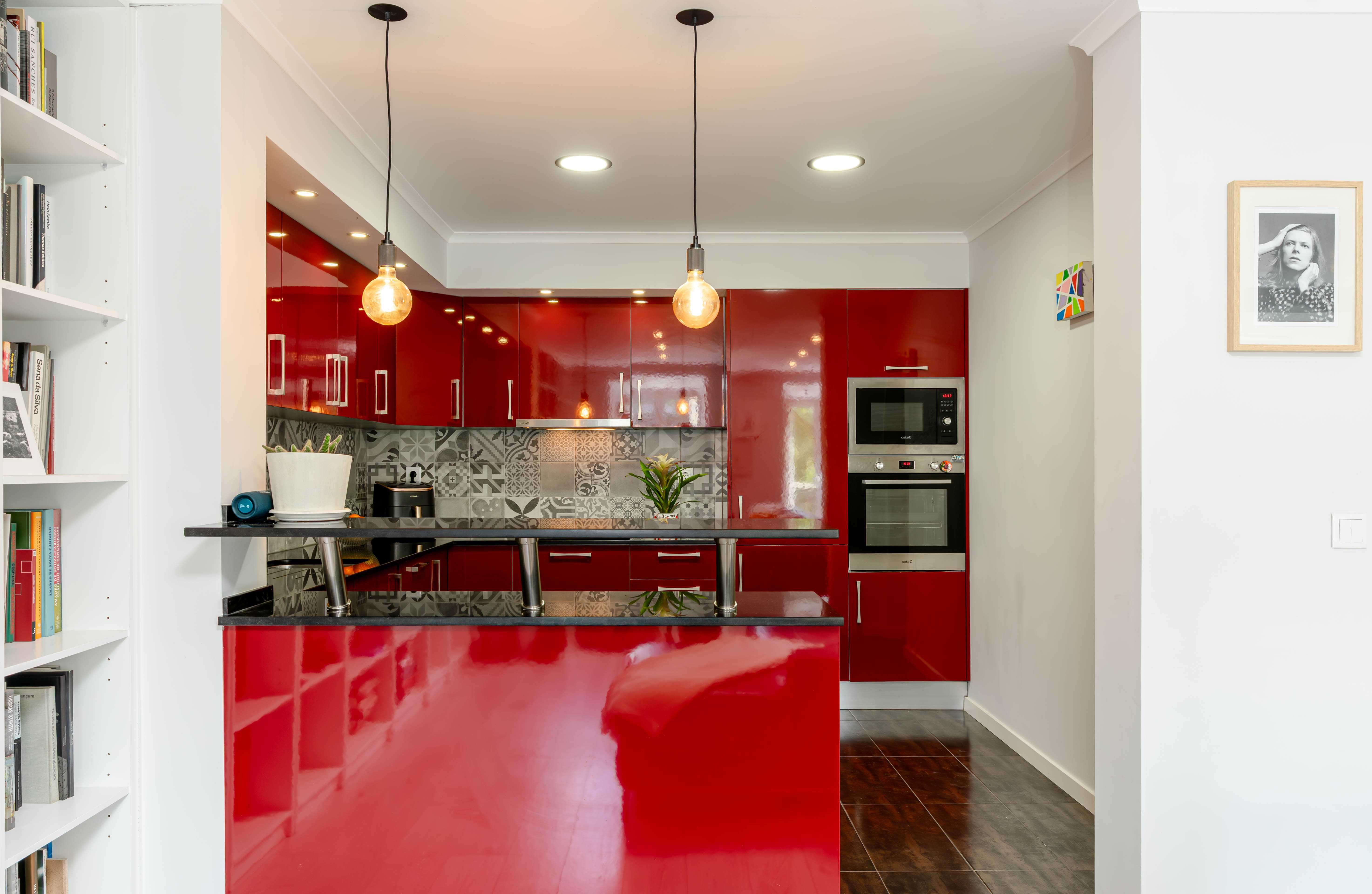 T4 Duplex Remodelado com 4 casas de banho  Almada