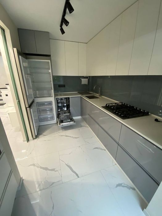 Продам квартиру 3кімнатну