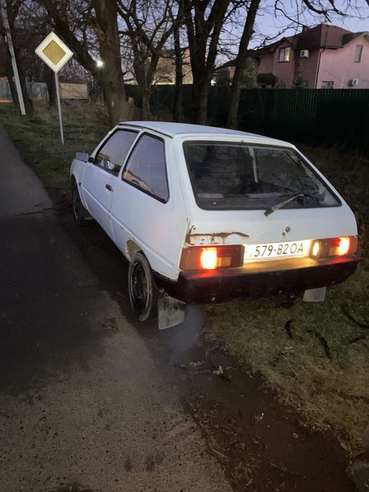 Таврия 1102 ,1992 года , 1,2